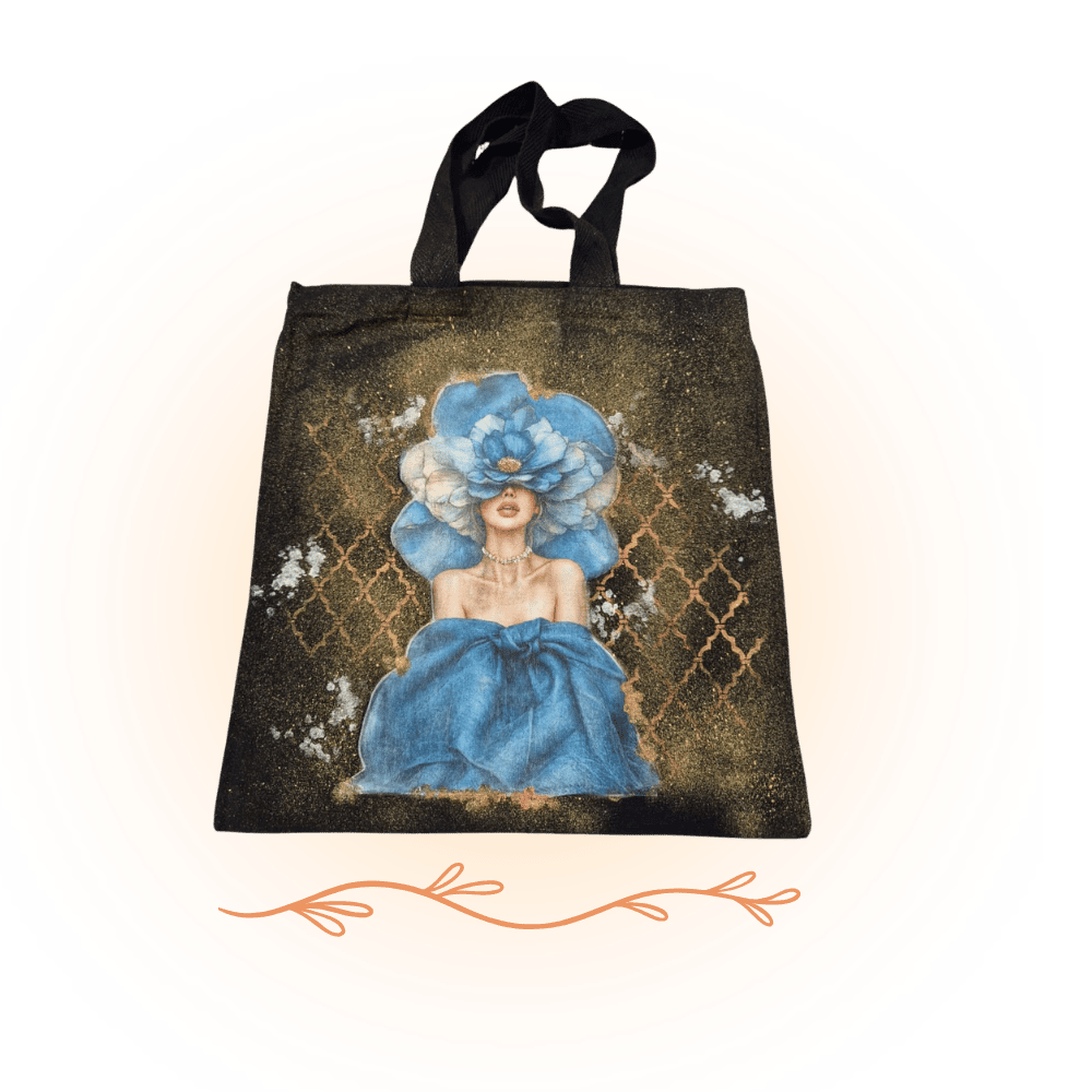 Sublimación sobre tusor negro – tote bag intervenida con técnica textil